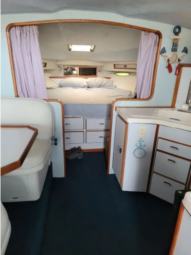 Slide: The Image of Sea Ray 340 Express Cruiser 1988 - 19