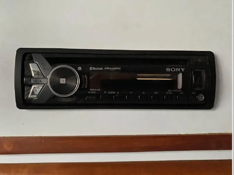 Slide: The Image of Sea Ray 340 Express Cruiser 1988 - 24