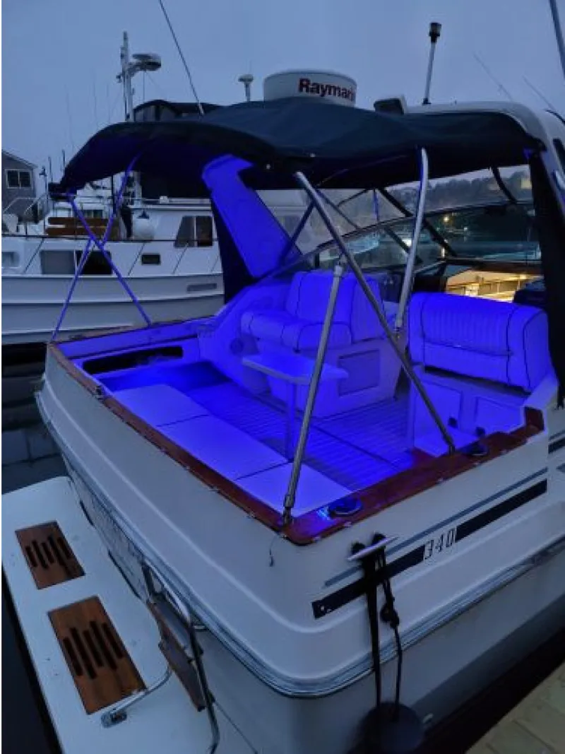 Slide: The Image of Sea Ray 340 Express Cruiser 1988 - 28