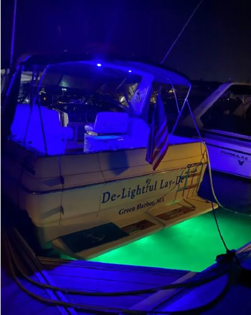 Slide: The Image of Sea Ray 340 Express Cruiser 1988 - 29