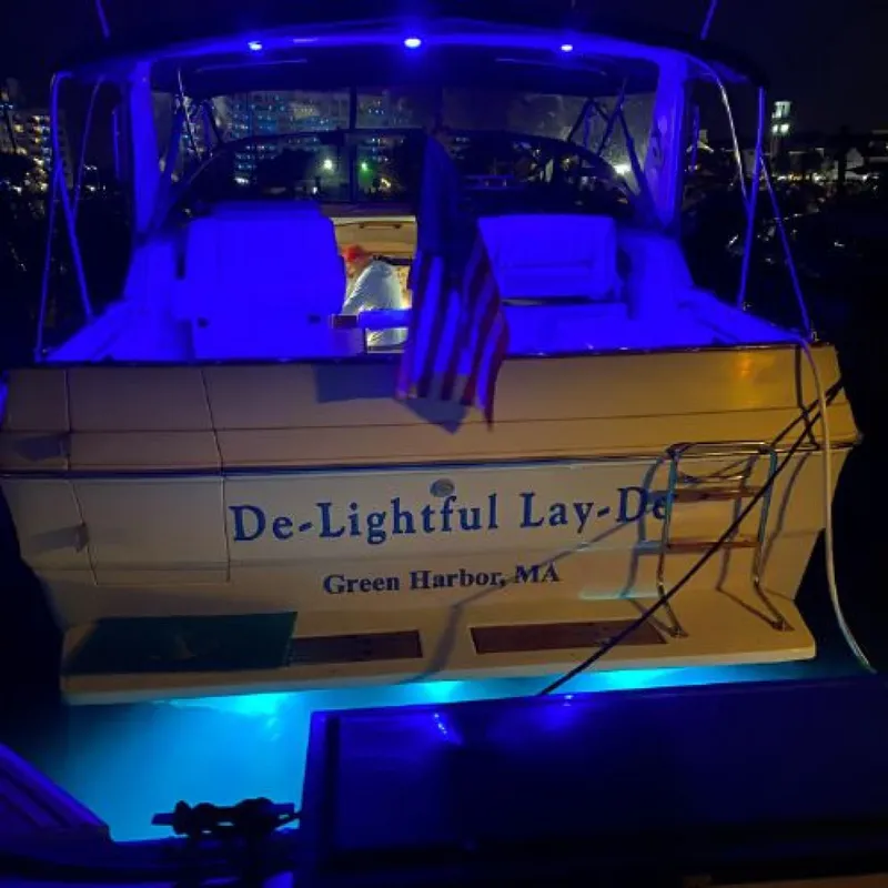 Slide: The Image of Sea Ray 340 Express Cruiser 1988 - 4