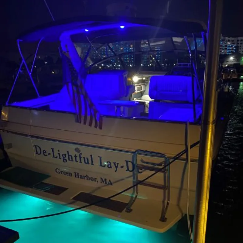 Slide: The Image of Sea Ray 340 Express Cruiser 1988 - 5