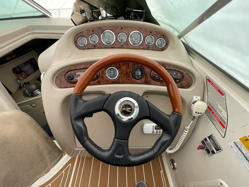 Slide: The Image of Sea Ray 240 Sundancer 2002 - 13