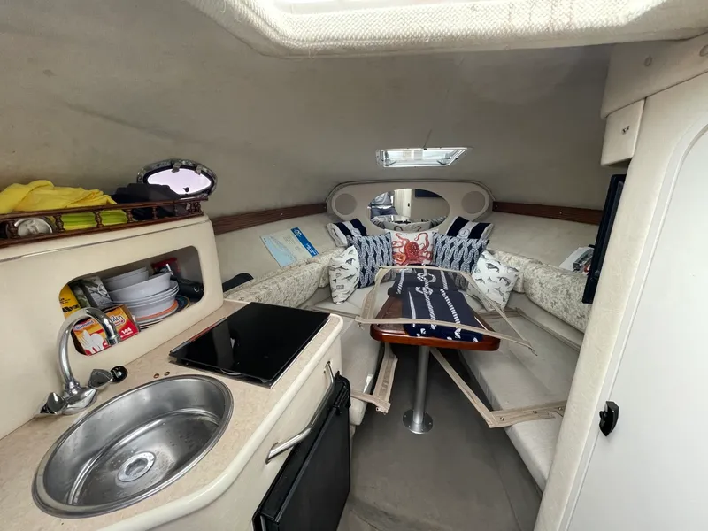 Slide: The Image of Sea Ray 240 Sundancer 2002 - 14