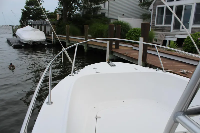 Slide: The Image of Boston Whaler 23 Outrage 1999 - 10