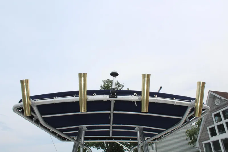 Slide: The Image of Boston Whaler 23 Outrage 1999 - 9