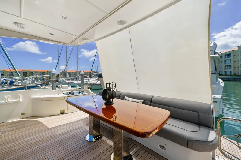 Slide: The Image of Marquis 65 Pilothouse 2006 - 18