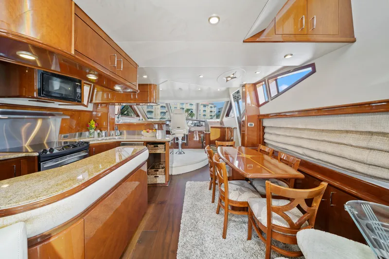 Slide: The Image of Marquis 65 Pilothouse 2006 - 23