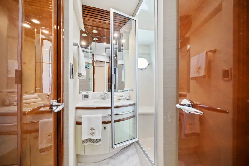 Slide: The Image of Marquis 65 Pilothouse 2006 - 34