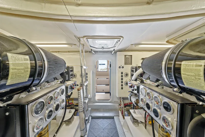Slide: The Image of Marquis 65 Pilothouse 2006 - 37