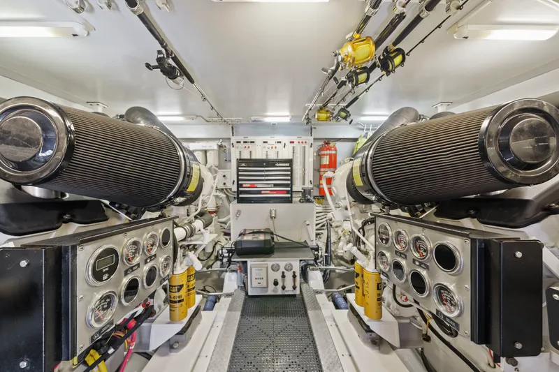 Slide: The Image of Marquis 65 Pilothouse 2006 - 38