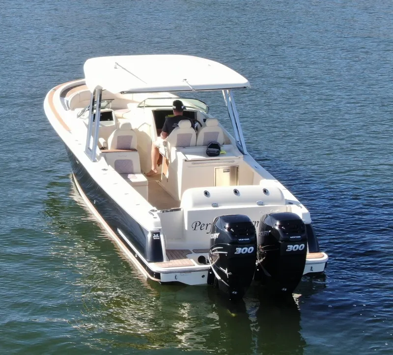 Slide: The Image of Chris-Craft 30 Calypso 2018 - 7