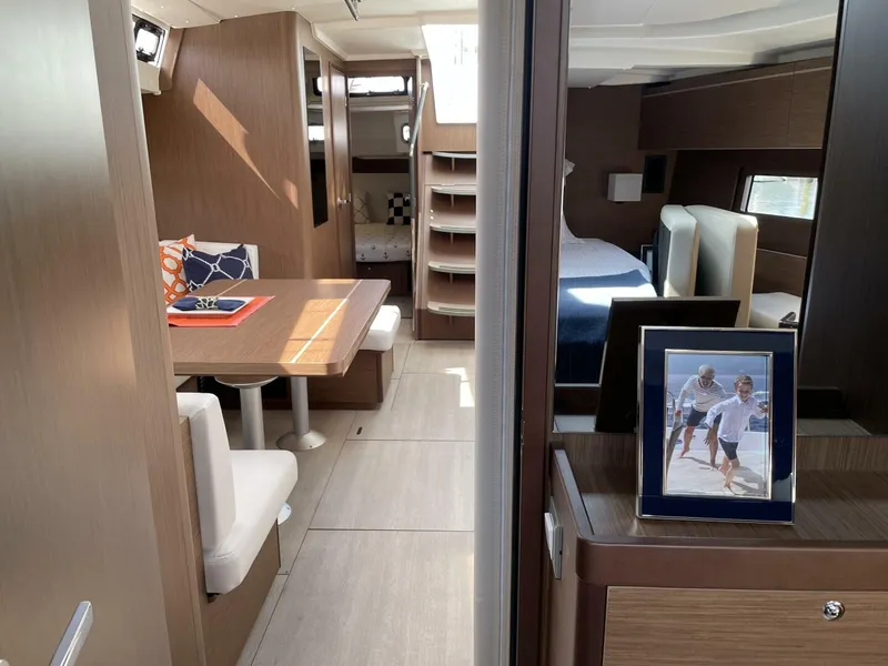 Slide: The Image of Beneteau OCEANIS 51.1 2024 - 10
