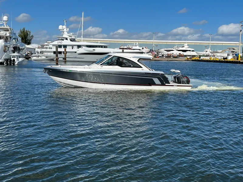 Slide: The Image of Formula 380 Super Sport Crossover OB 2021 - 3