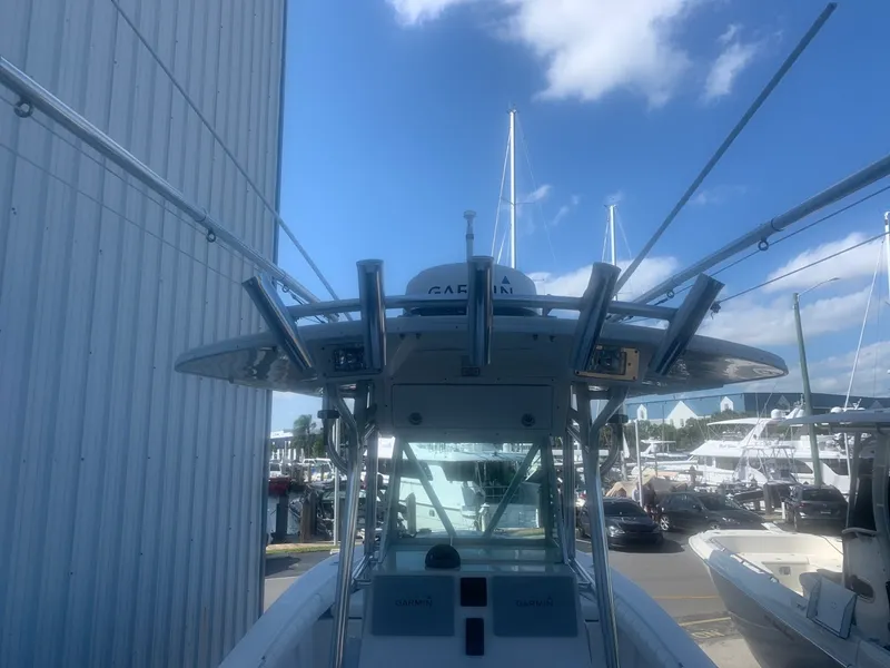 Slide: The Image of Regulator Marine 26 Forwarding Seating 2010 - 18