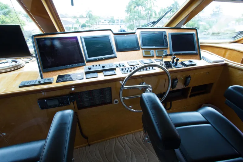 Slide: The Image of President 100 Motor Yacht 2002 - 22