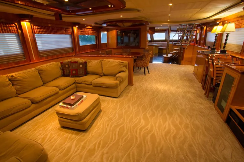 Slide: The Image of President 100 Motor Yacht 2002 - 7