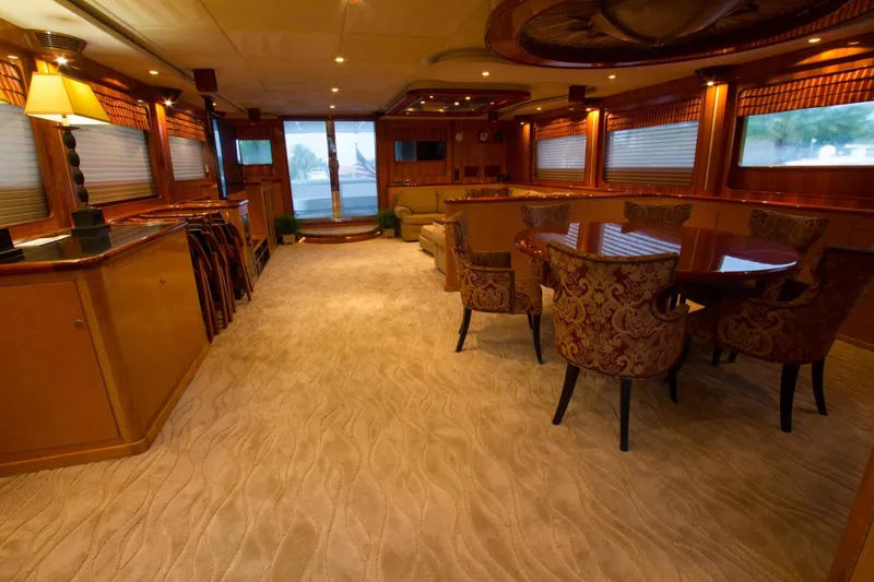 Slide: The Image of President 100 Motor Yacht 2002 - 9