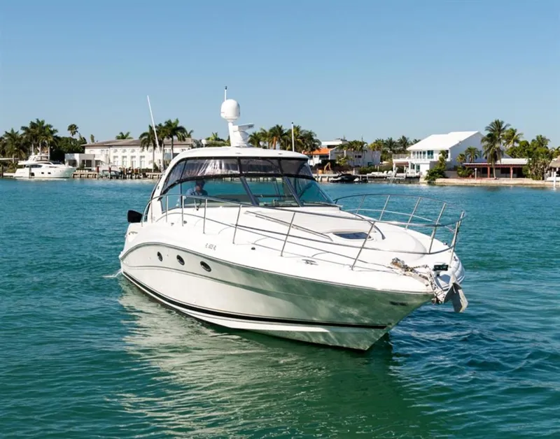 The Image of Sea Ray 420 Sundancer 2004 - 0