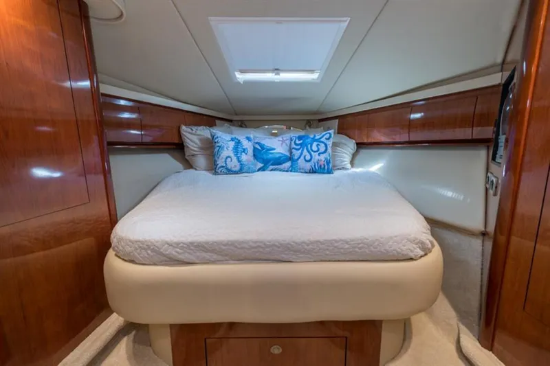 Slide: The Image of Sea Ray 420 Sundancer 2004 - 10