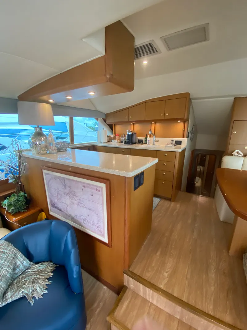 Slide: The Image of Ocean 52 Sportfish 2002 - 13
