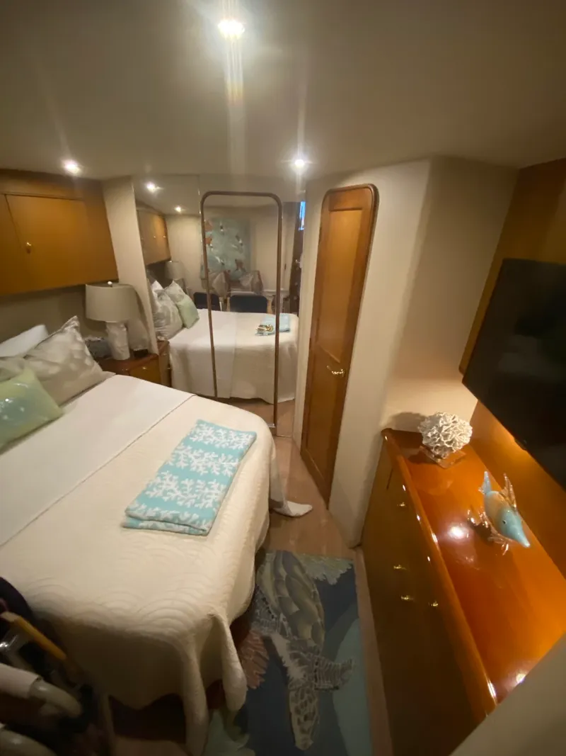 Slide: The Image of Ocean 52 Sportfish 2002 - 20