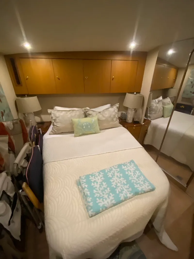 Slide: The Image of Ocean 52 Sportfish 2002 - 21