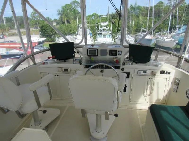 Slide: The Image of Offshore Yachtfisher CPMY 1987 - 12