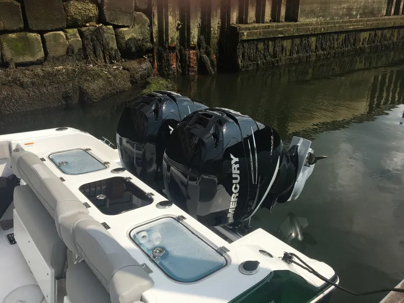 Slide: The Image of Wellcraft Scarab 302 2021 - 7