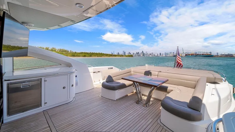 Slide: The Image of Sunseeker 80 Predator 2013 - 12