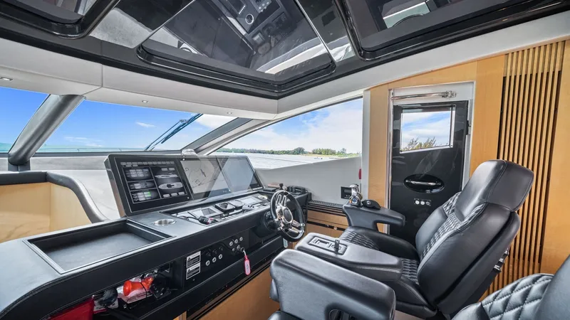 Slide: The Image of Sunseeker 80 Predator 2013 - 28