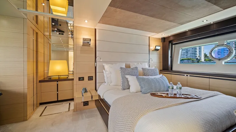 Slide: The Image of Sunseeker 80 Predator 2013 - 33