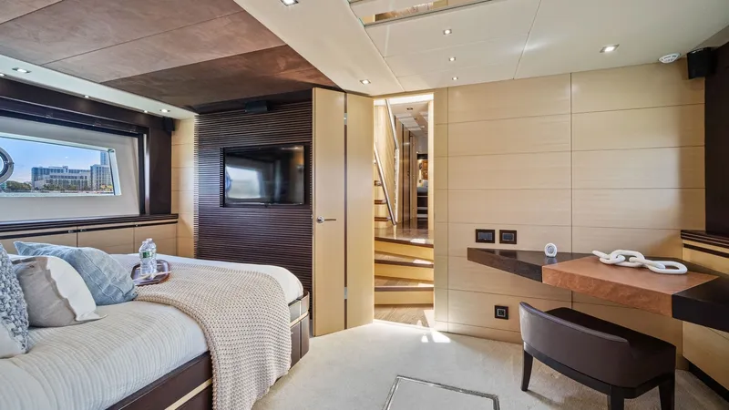 Slide: The Image of Sunseeker 80 Predator 2013 - 34
