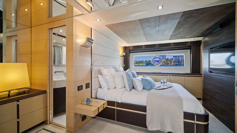 Slide: The Image of Sunseeker 80 Predator 2013 - 35