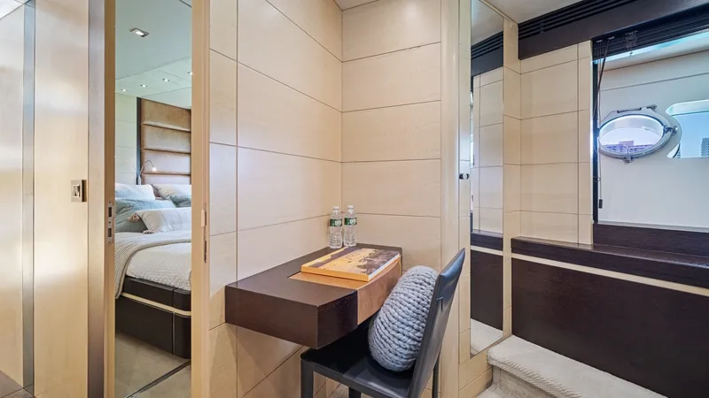 Slide: The Image of Sunseeker 80 Predator 2013 - 37