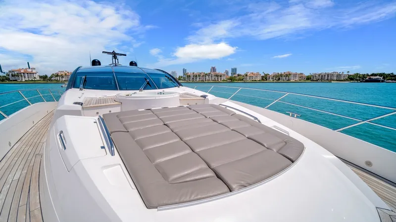 Slide: The Image of Sunseeker 80 Predator 2013 - 8