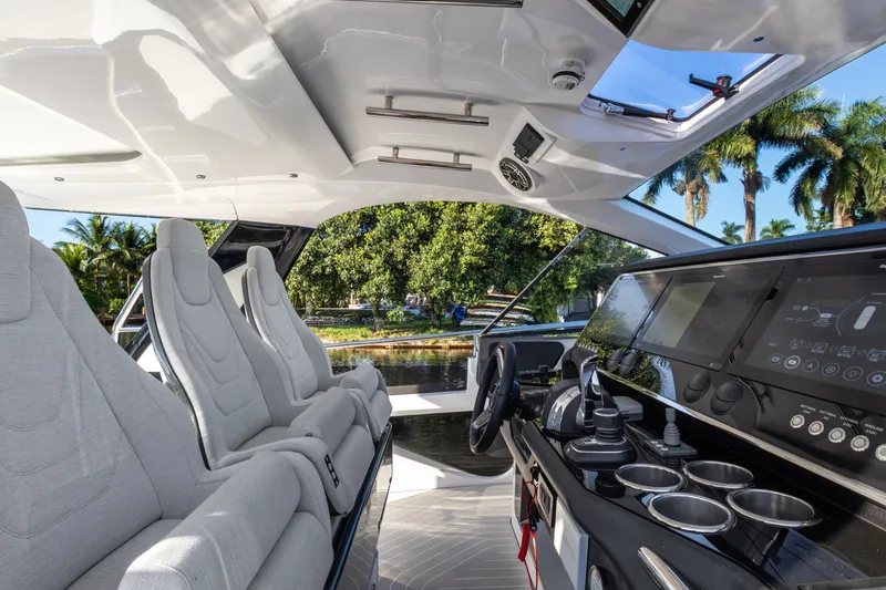 Slide: The Image of Azimut Azimut Verde 47 2022 - 11