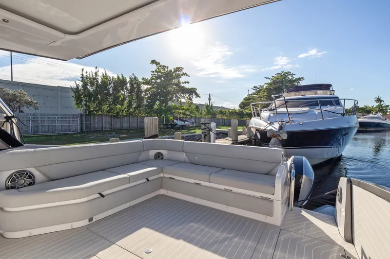 Slide: The Image of Azimut Azimut Verde 47 2022 - 14