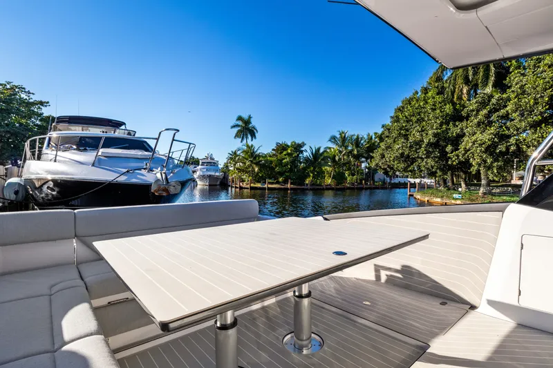 Slide: The Image of Azimut Azimut Verde 47 2022 - 15