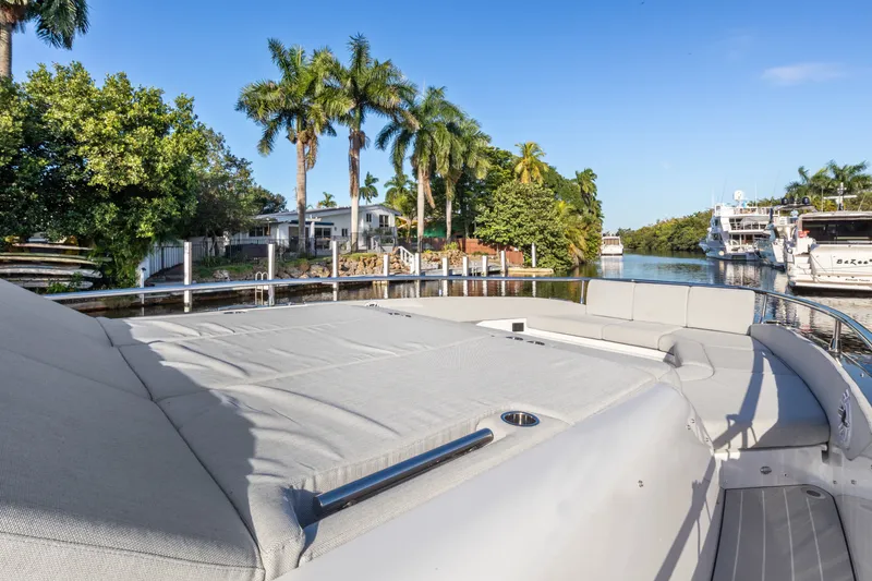 Slide: The Image of Azimut Azimut Verde 47 2022 - 7
