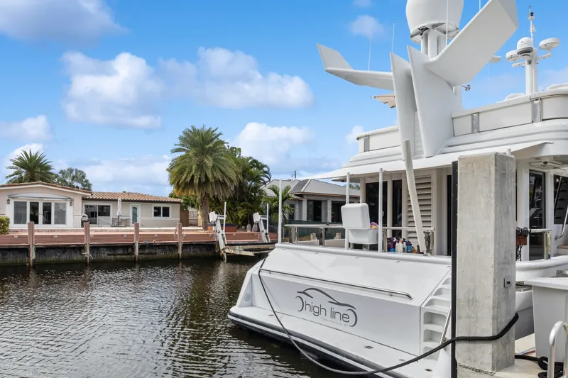 Slide: The Image of Oceanfast Motor Yacht 1989 - 10