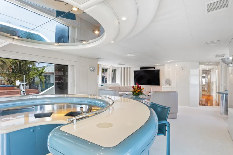 Slide: The Image of Oceanfast Motor Yacht 1989 - 19