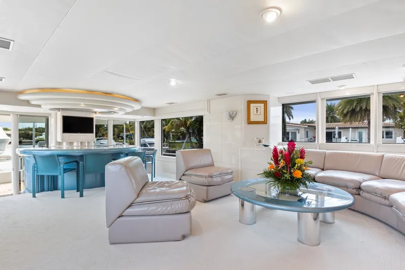 Slide: The Image of Oceanfast Motor Yacht 1989 - 20