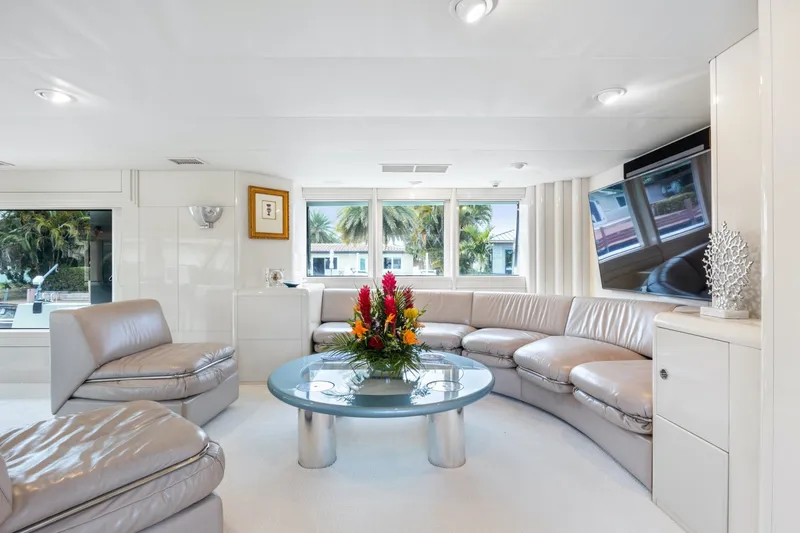 Slide: The Image of Oceanfast Motor Yacht 1989 - 21