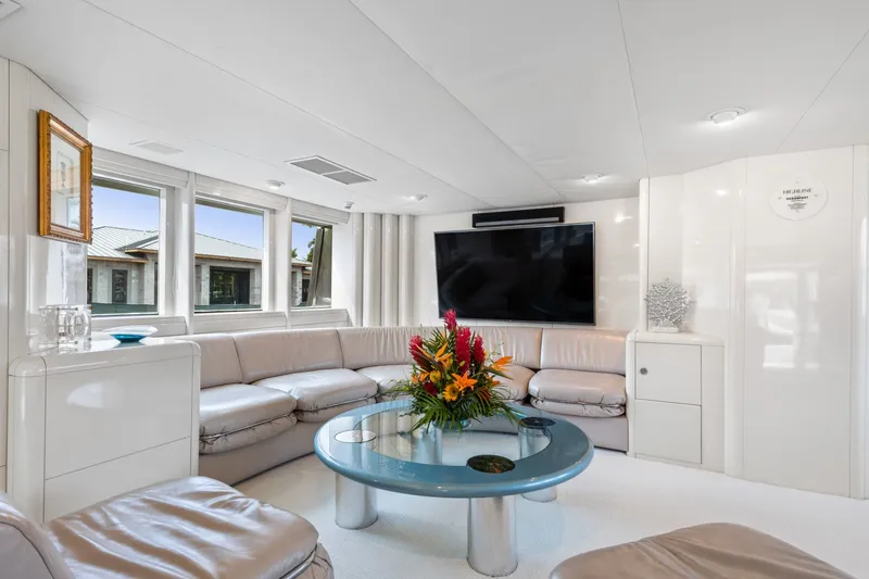 Slide: The Image of Oceanfast Motor Yacht 1989 - 22