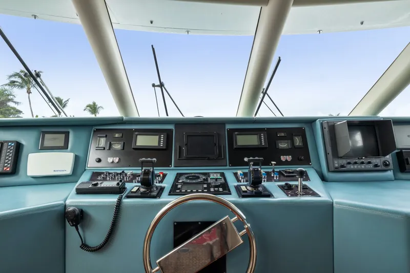 Slide: The Image of Oceanfast Motor Yacht 1989 - 37