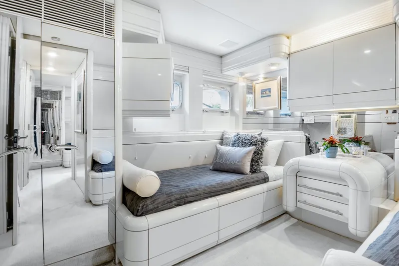 Slide: The Image of Oceanfast Motor Yacht 1989 - 47