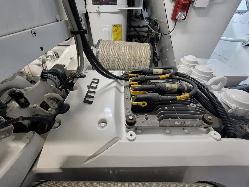 Slide: The Image of Oceanfast Motor Yacht 1989 - 68