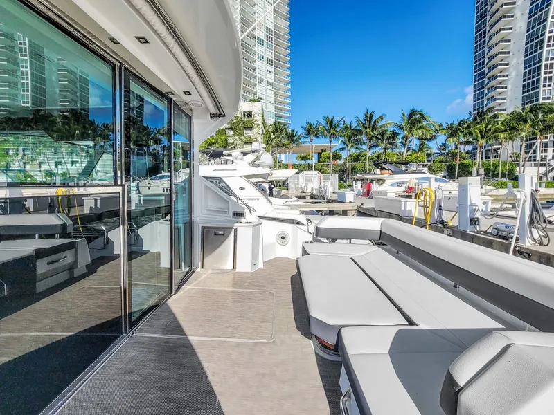 Slide: The Image of Cruisers Yachts 50 Cantius 2019 - 14