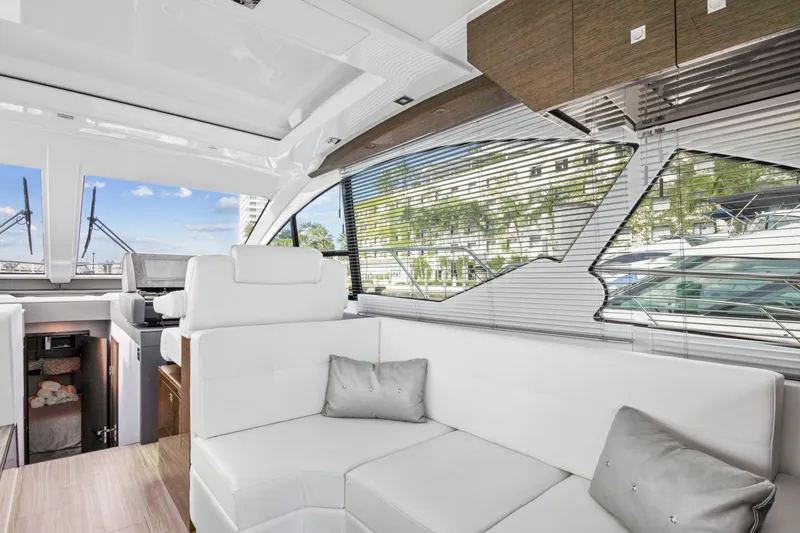Slide: The Image of Cruisers Yachts 50 Cantius 2019 - 17